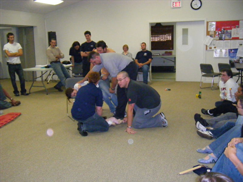 2008_fall_emt_class/images_large/2008_0503julytosept20080179.jpg