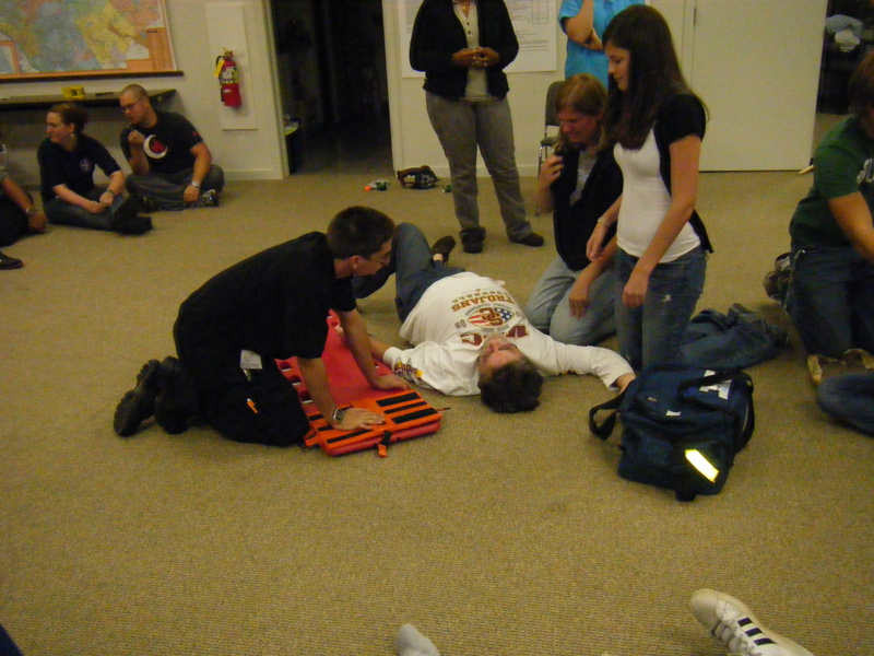 2008_fall_emt_class/images_large/2008_0503julytosept20080201.jpg