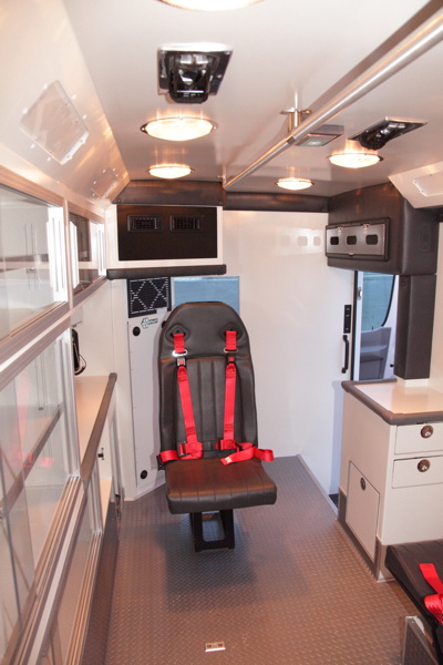 2014_ambulance/images_large/2014-02-21_Braun_Sprinter_4.jpg