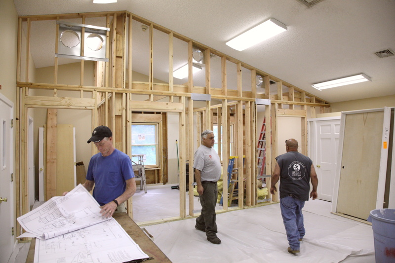 sleeping_quarters_construction/images_large/2013-05-23_2.jpg